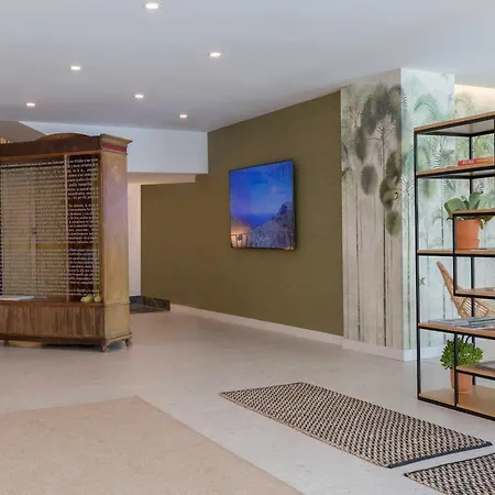 Hm Ayron Park - Adults Only 5*