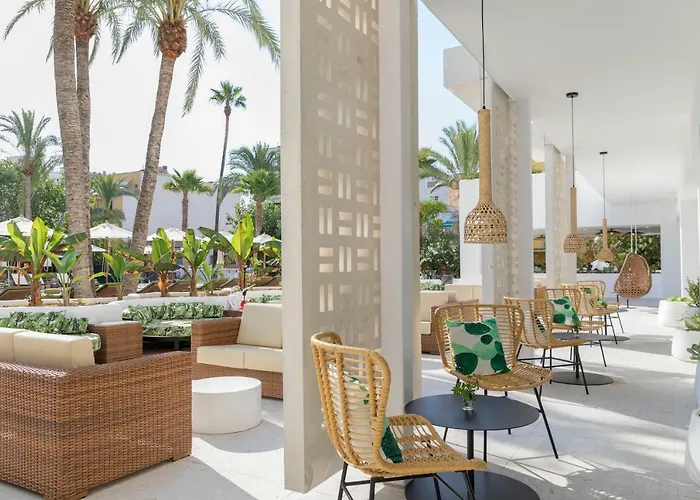 Hm Ayron Park - Adults Only